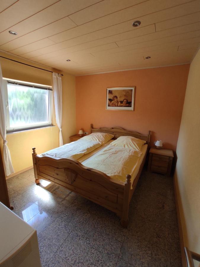 Moselferienweingut Schaefer Apartman Wintrich Kültér fotó