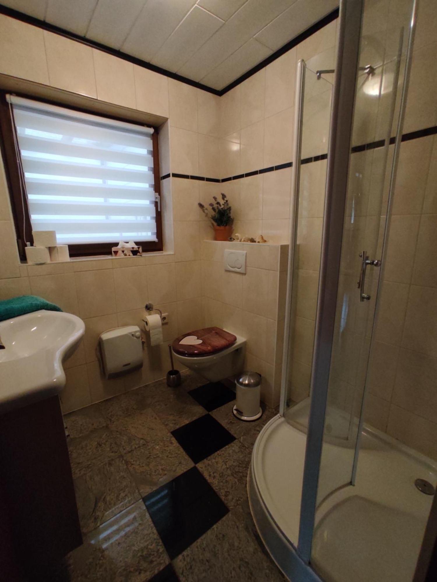 Moselferienweingut Schaefer Apartman Wintrich Szoba fotó
